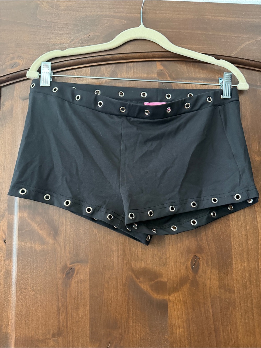 NWT size M Edikted Black Grommet Trim Bike Shorts
